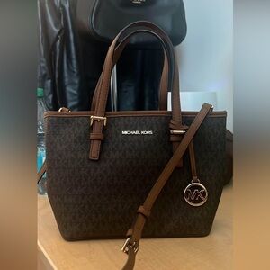 Michael Kors Crossbody w Adjustable Strap